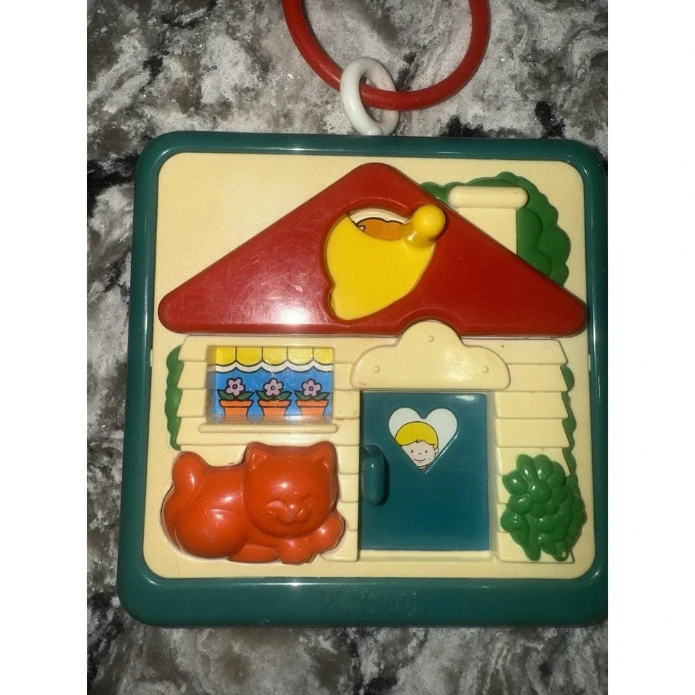 VINTAGE 1988 PLAYSKOOL Crib Activity Box House Cat Squeaky Slide Door Toy